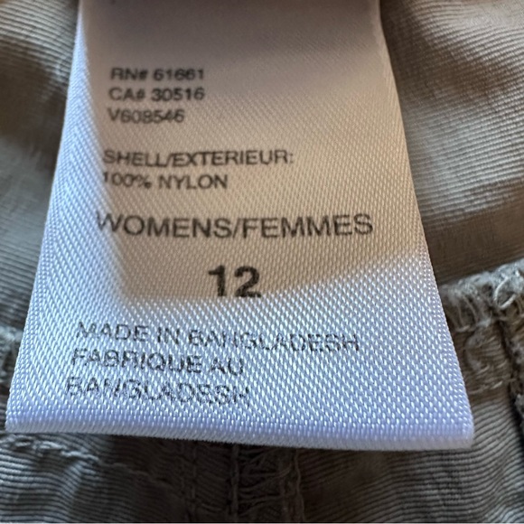 The North Face Women’s Tan Shorts - Picture 4 of 5